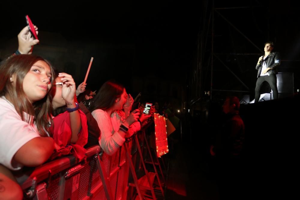 Concierto de Gemeliers en la plaza de la Catedral de Oviedo durante las fiestas de San Mateo 2017