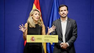 La vicepresidenta segunda del Gobierno, Yolanda Díaz, junto al coordinador federal de IU y ministro de Consumo, Alberto Garzón, en una foto de archivo