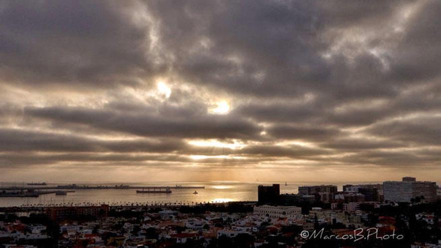 Amanecer de este miércoles en Las Palmas de Gran Canaria.