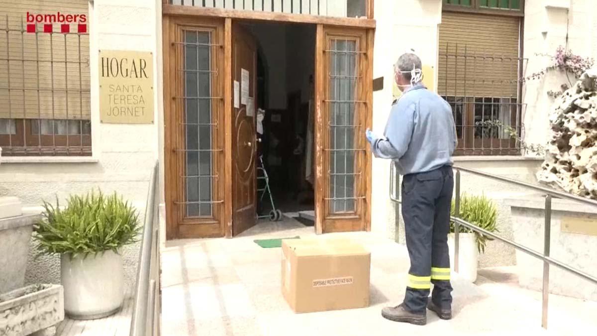 La Generalitat inicia el reparto de 1,4 millones de mascarillas en residencias