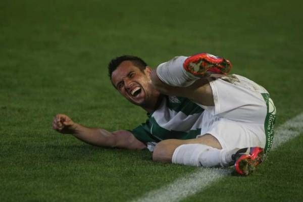 El Córdoba homenajea a Juanín con una goleada