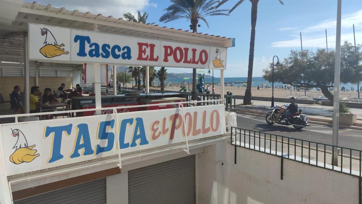 Cartel original de la Tasca El Pollo, que cerró sus puertas el pasado verano