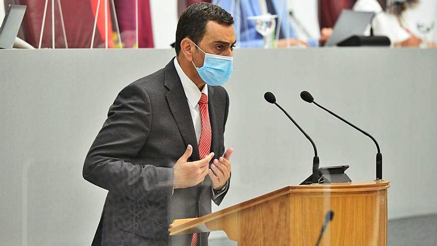 Díez de Revenga, ayer durante su comparecencia en la Asamblea Regional.