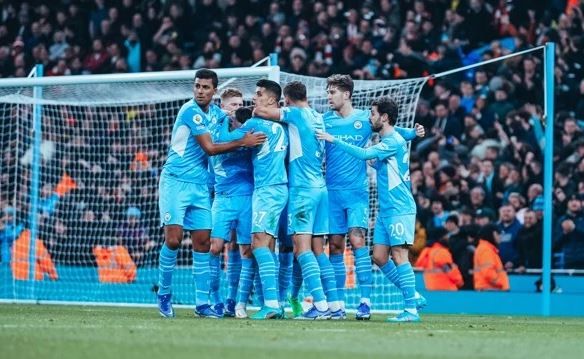 Manchester City celebrando un tanto en Premier League