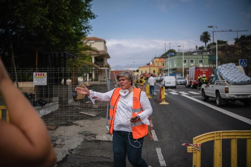 Desalojo de viviendas en La Palma debido a la erupción del volcán