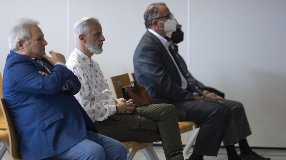 Cuatro de los siete acusados juzgados por el call center: Rus, Benavent y los dos funcionarios de la Diputación de València.