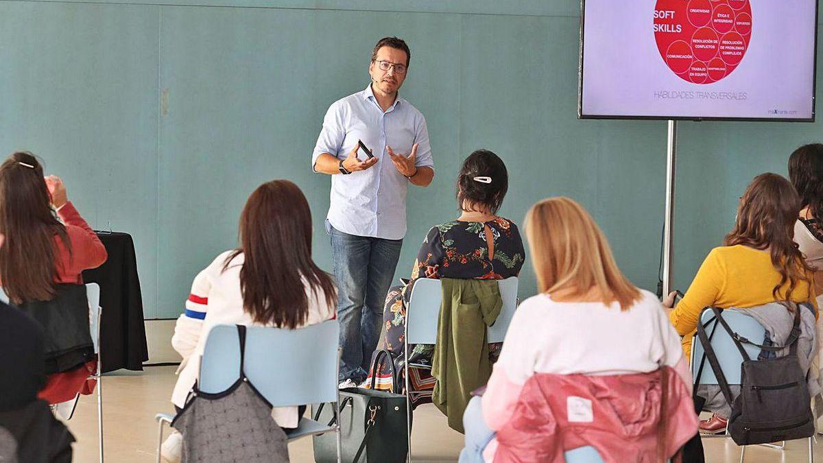 El profesor especializado en tecnologías, en su taller &#039;STEAM y Soft Skills&#039; en el IV Foro de Educación.