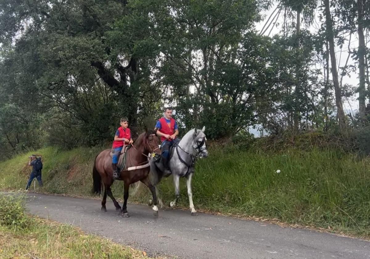 La ruta a caballo y las fiestas de La Mata, en imágenes