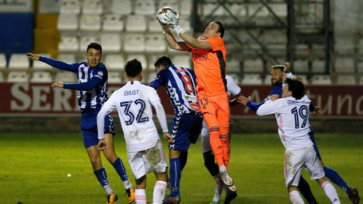 Alcoyano - Real Madrid: El Alcoyano hace historia y elimina al Madrid de la Copa del Rey (2-1)