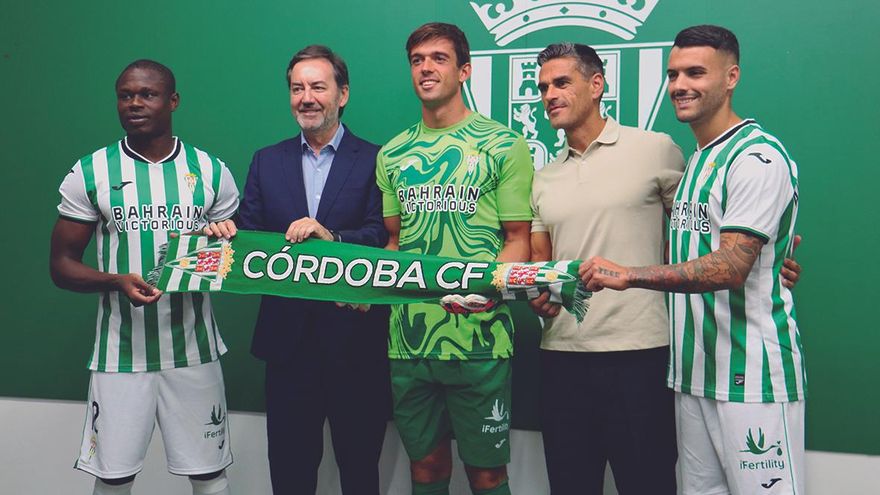La presentación de Iker Álvarez, Fomeyem y Álex Martín, en imágenes