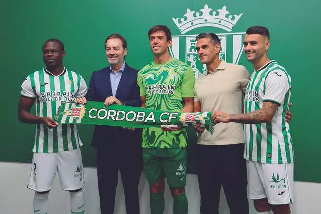 La presentación de Iker Álvarez, Fomeyem y Álex Martín, en imágenes