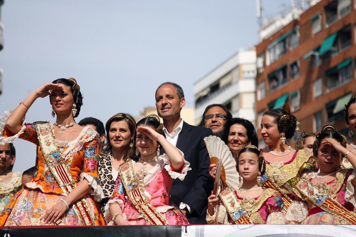Francisco Camps en las fallas de Alzira
