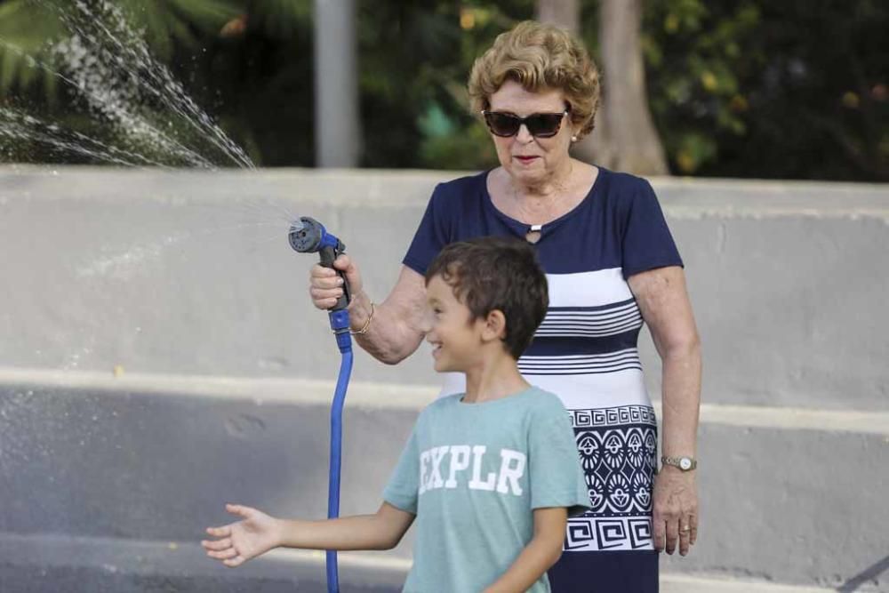 El cuarto día de las fiestas del barrio tuvo el agua como protagonista