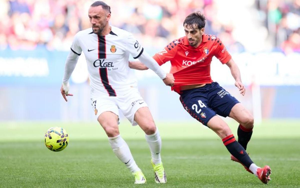 Muriqi y Catena durante el Osasuna - Mallorca