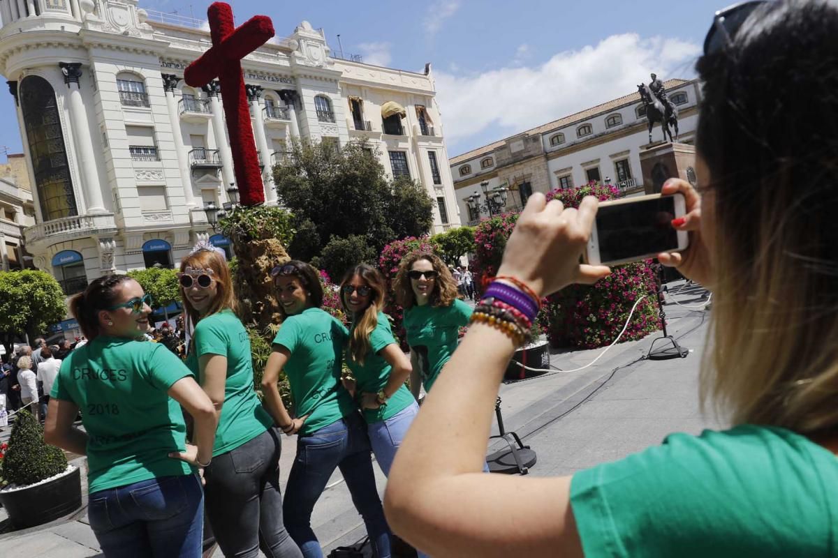 Las cruces, en la recta final