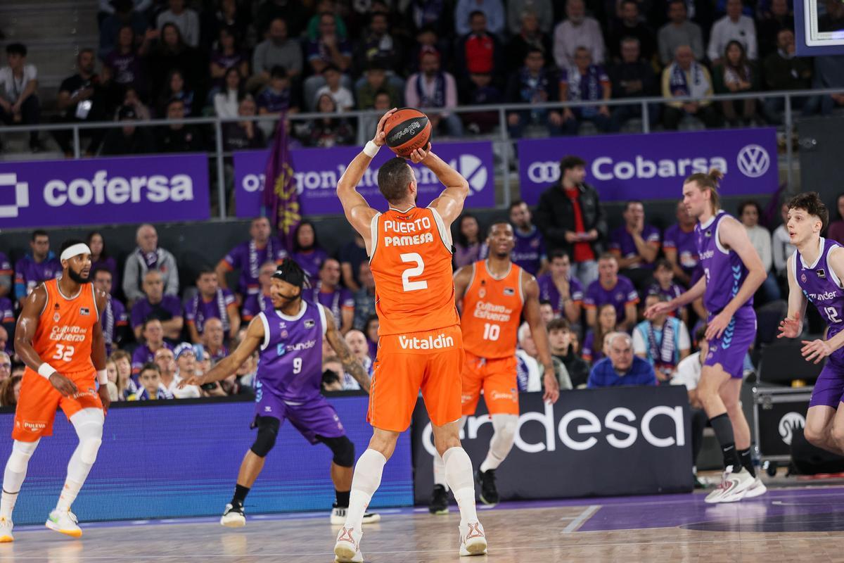 Josep Puerto, en su partido 200 como jugador del Valencia Basket