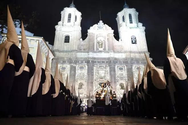 En imágenes | Procesiones del Jueves Santo en Zaragoza