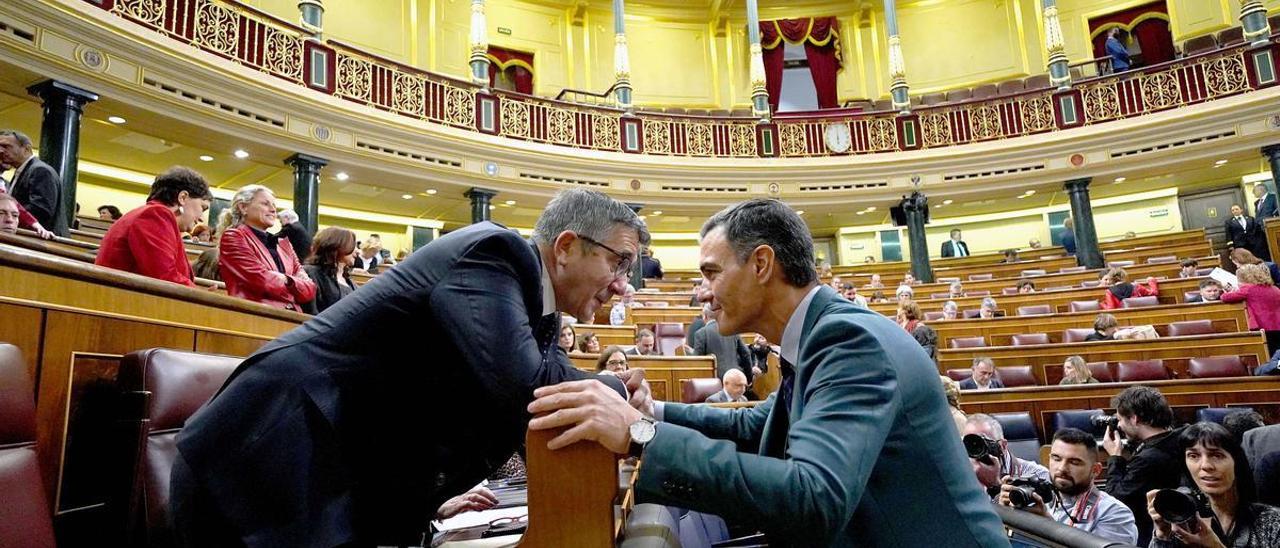 Pleno del Congreso sobre los Presupuestos Generales de 2023. En la imagen Pedro Sánchez y Patxi López.