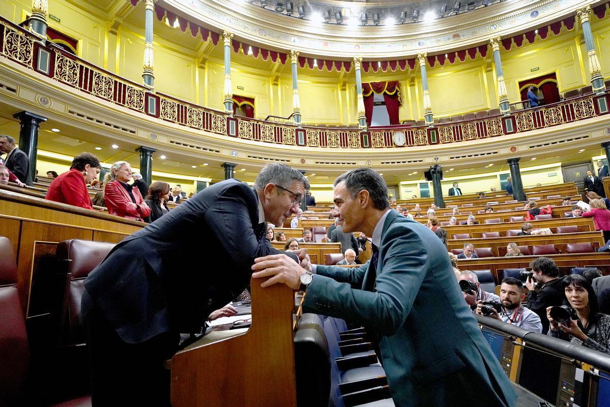 "Propongo cuatro cambios para que el Gobierno de Sánchez pueda salir de su atolladero" "Propongo cuatro cambios para que el Gobierno de Sánchez pueda salir de su atolladero"