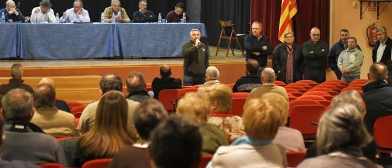 Los regantes de Càrcer se rebelan y logran frenar la subida del precio del agua