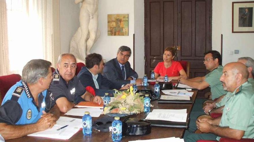 San Damián preside la Junta de Seguridad en la que participaron autoridades y las Fuerzas del Orden. Foto