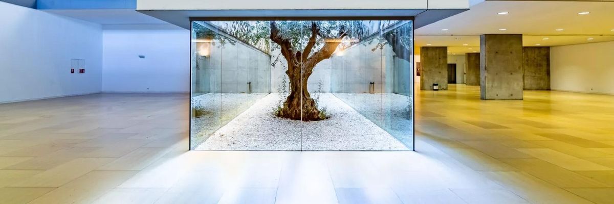 Sala de cristal del Palacio de Congresos de Mérida.