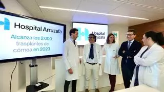 El hospital Arruzafa realiza el trasplante de córnea número 2.000 tras 25 años de intervenciones