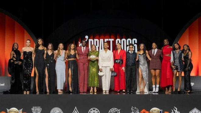 Awa Fam hace historia con el número 3 del Draft de la WNBA