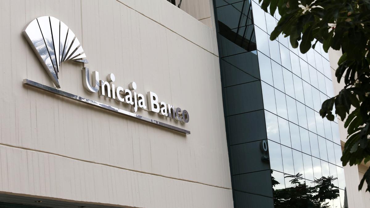 Fachada sede Unicaja Banco