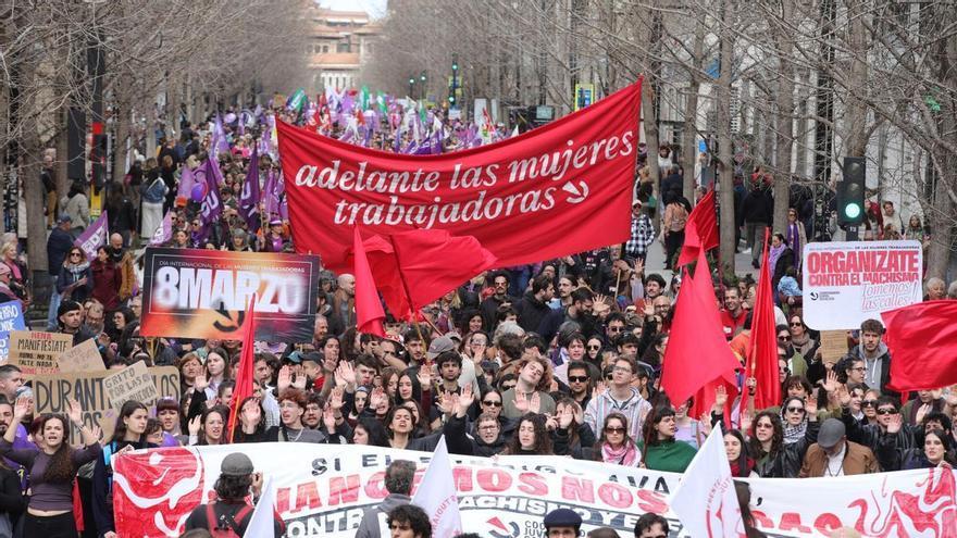 Andalucía clama por la igualdad real y contra la guerra en todas las provincias: el 8M reúne a más de 40.000 personas