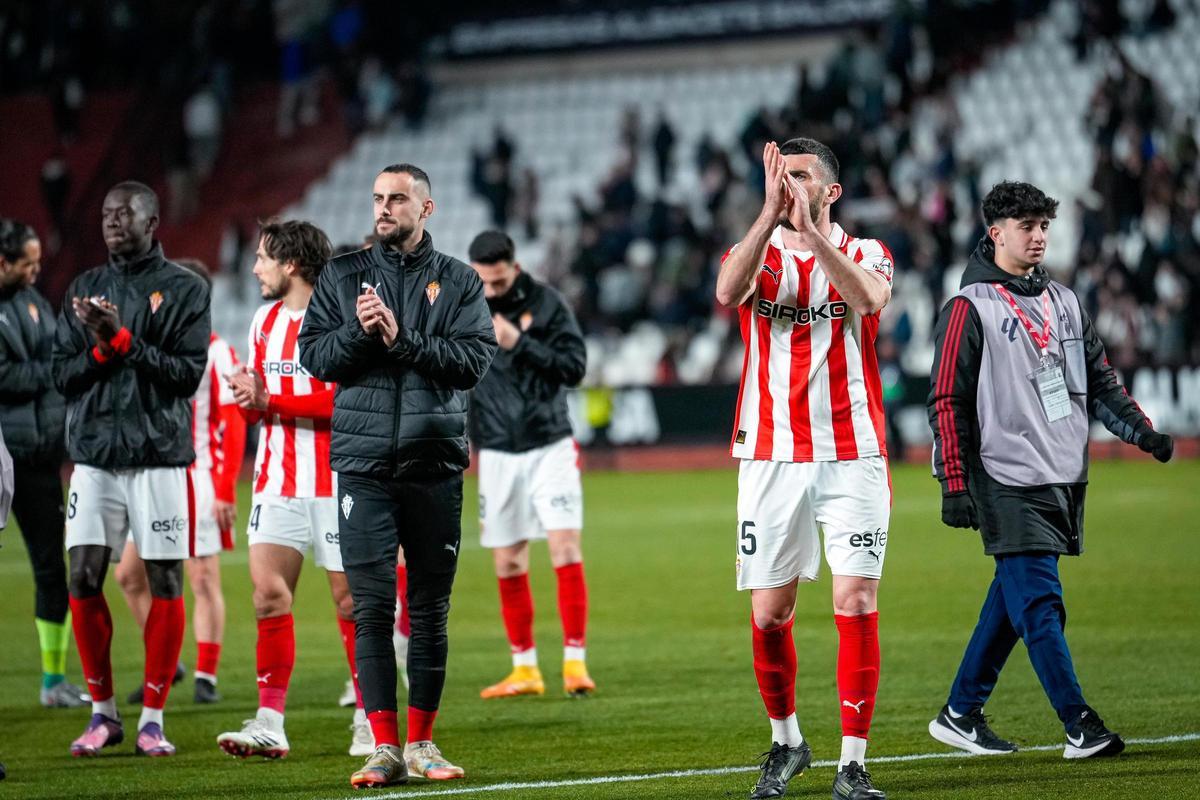 EN IMÁGENES | Reparto de puntos en la visita del Sporting al Carlos Belmonte