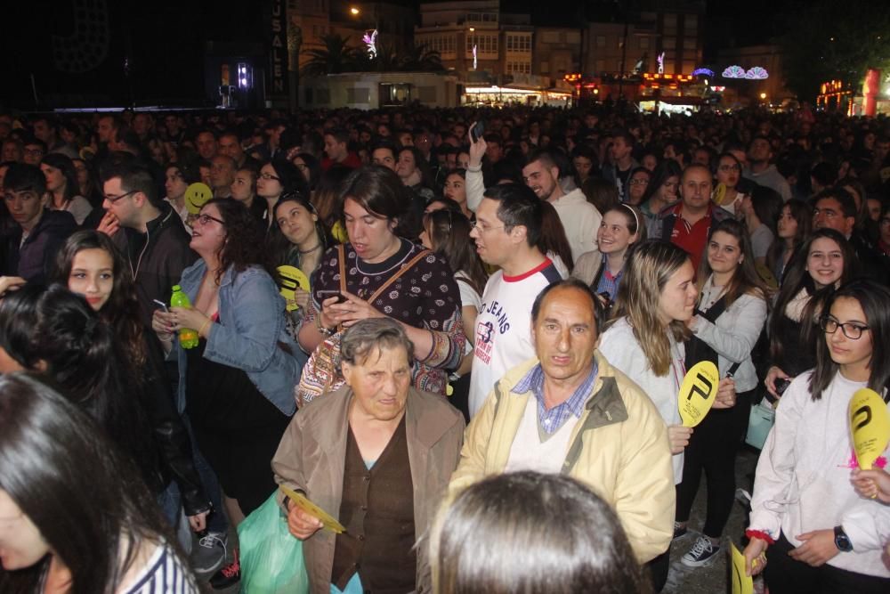 Miles de personas se entregan al espectáculo organizado por la Orquesta Panorama durante las fiestas de San Xosé Obreiro de Marínsta Panorama en Marín!