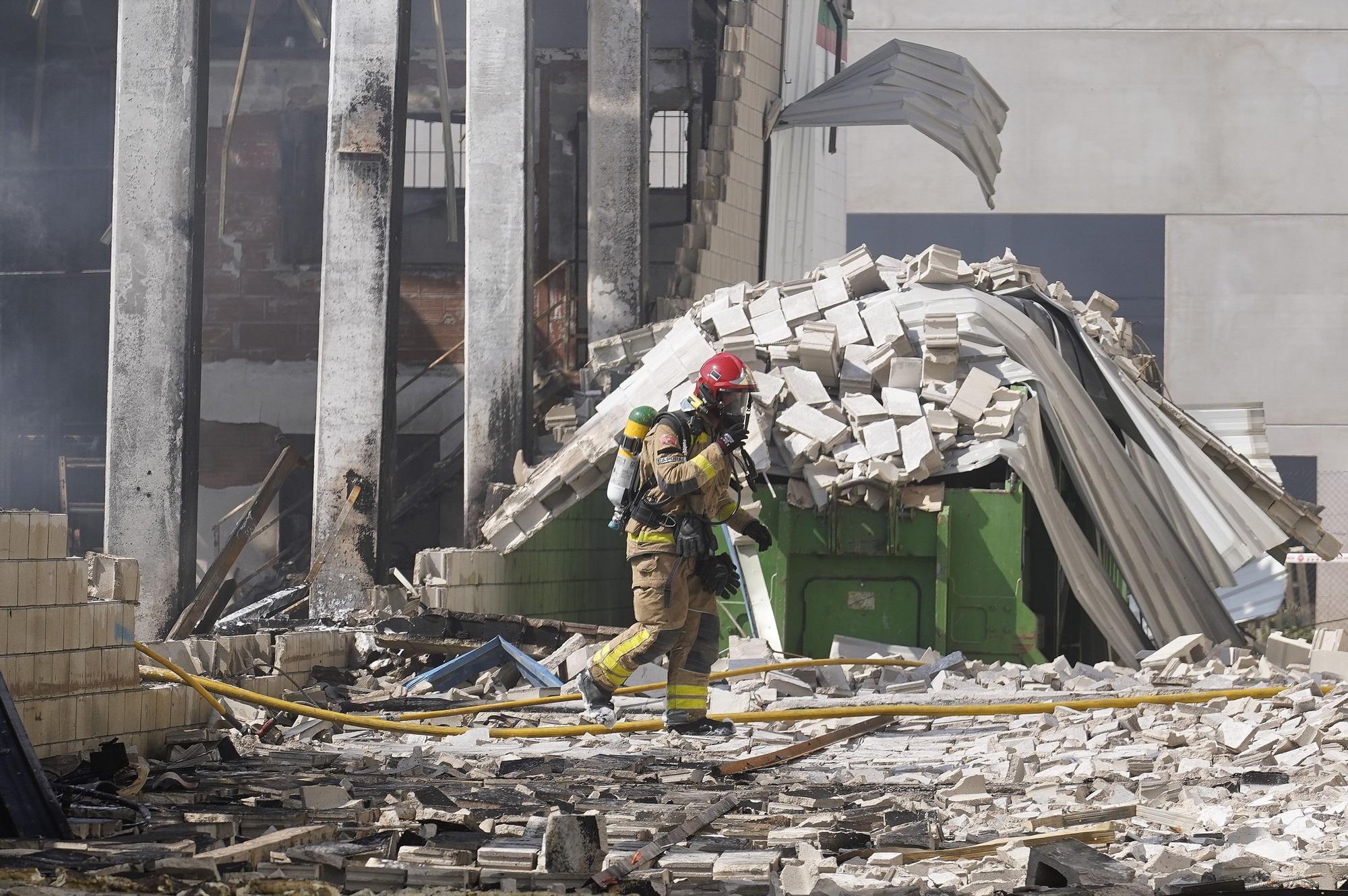 Un incendi destrossa una fàbrica de bicicletes a Vilablareix