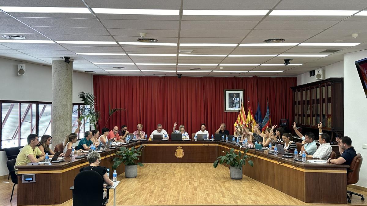 Una imagen del pleno de julio del Ayuntamiento de Santa Pola