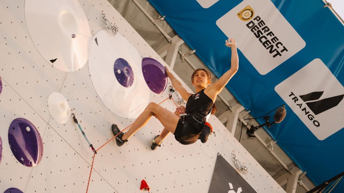 Annie Sanders durante la final de la Copa del Mundo de Escalada en Madrid.