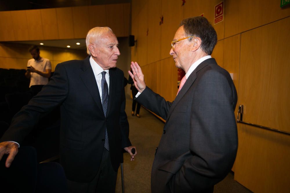 Al acto han acudido el presidente de la Generalitat, Ximo Puig, y el conseller de Educación, Vicent Marzà