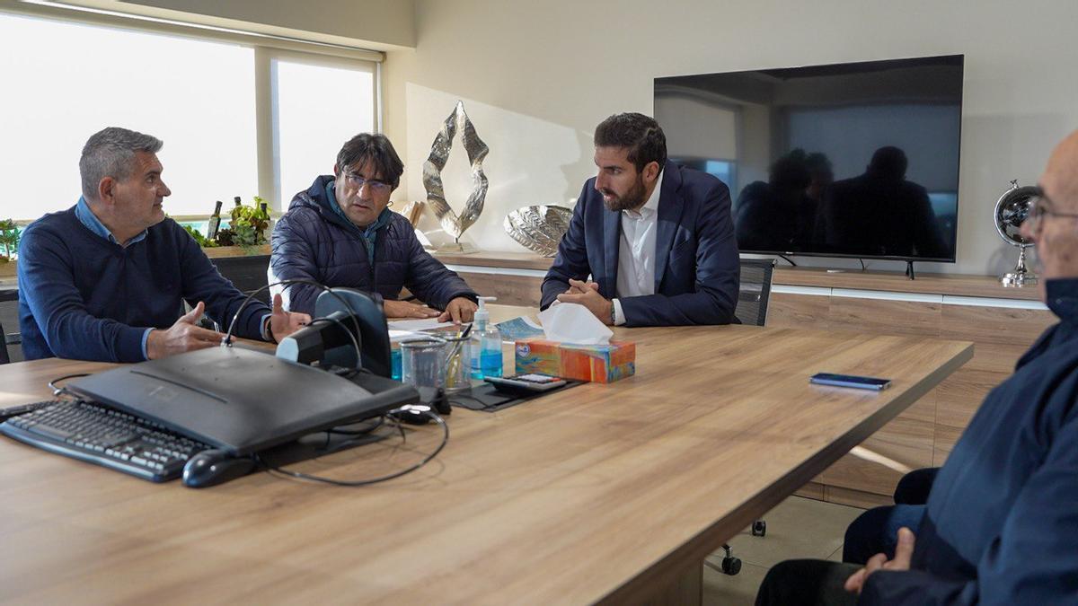 Reunión de Vox con la dirección de Grupo Lucas y representantes de Asaja Alicante