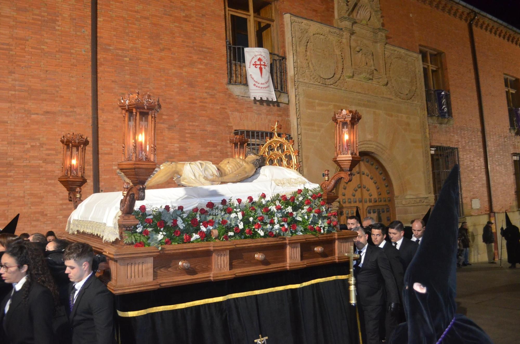 Semana Santa Benavente 2024: La Procesión de las Tinieblas, paso a paso