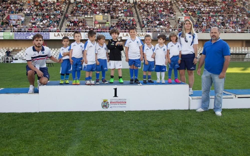 Clausura de la liga local de fútbol base de Cartag