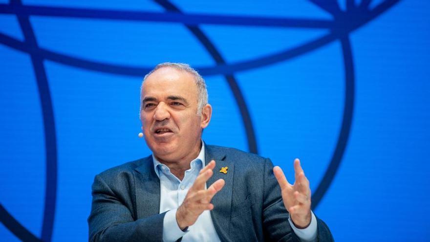 Jaque de Kasparov al COI y la FIFA por la guerra en Ucrania