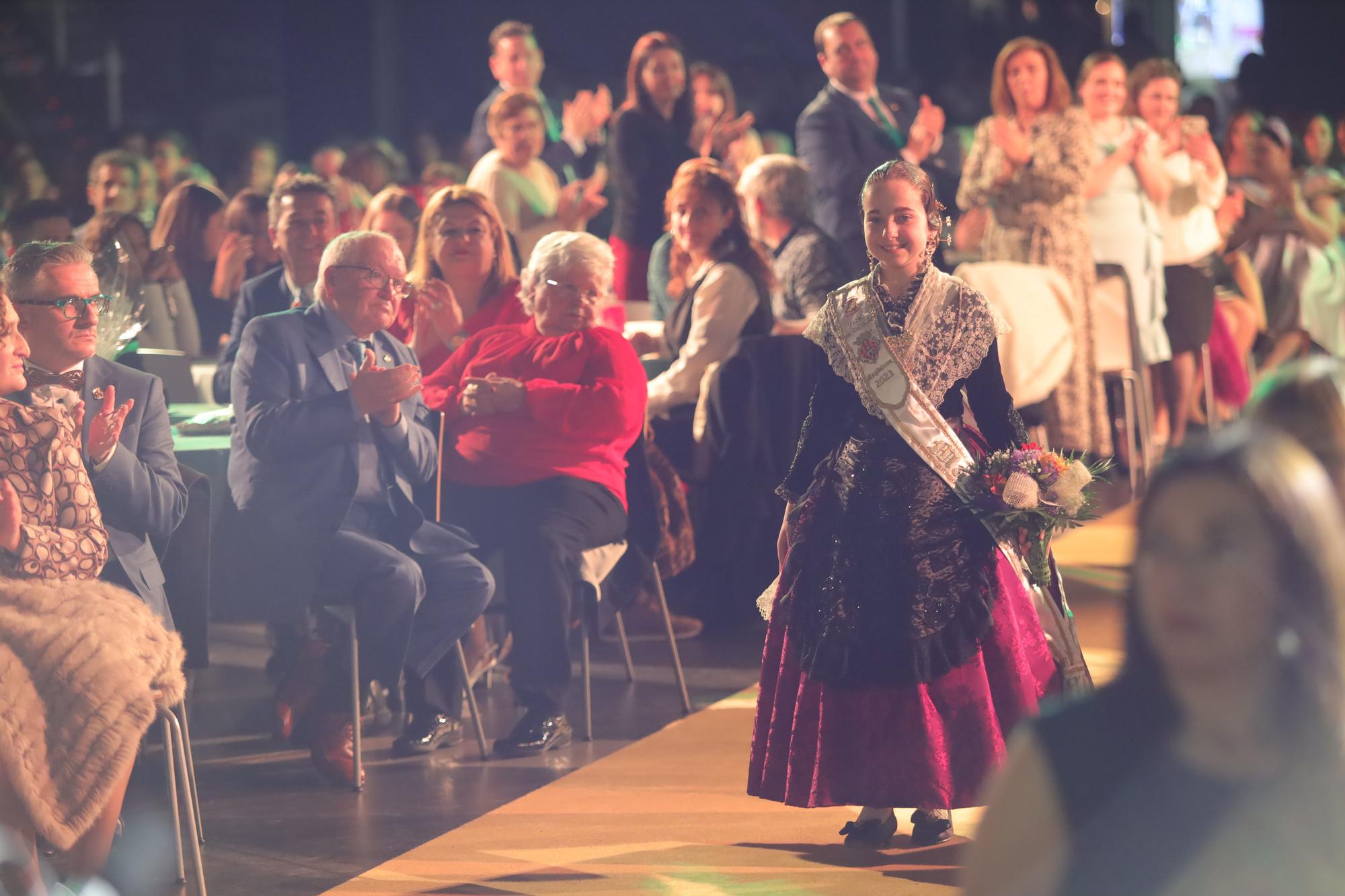 Galania a la reina infantil de las fiestas de la Magdalena