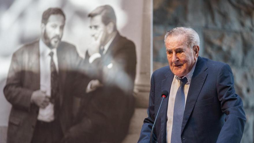 El Gobierno de Canarias custodiará los archivos de los expresidentes Adán Martín y Manuel Hermoso