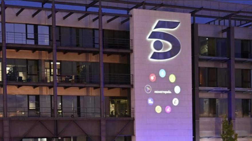 Dimite uno de los principales directivos de Mediaset en plena crisis de audiencia de Telecinco