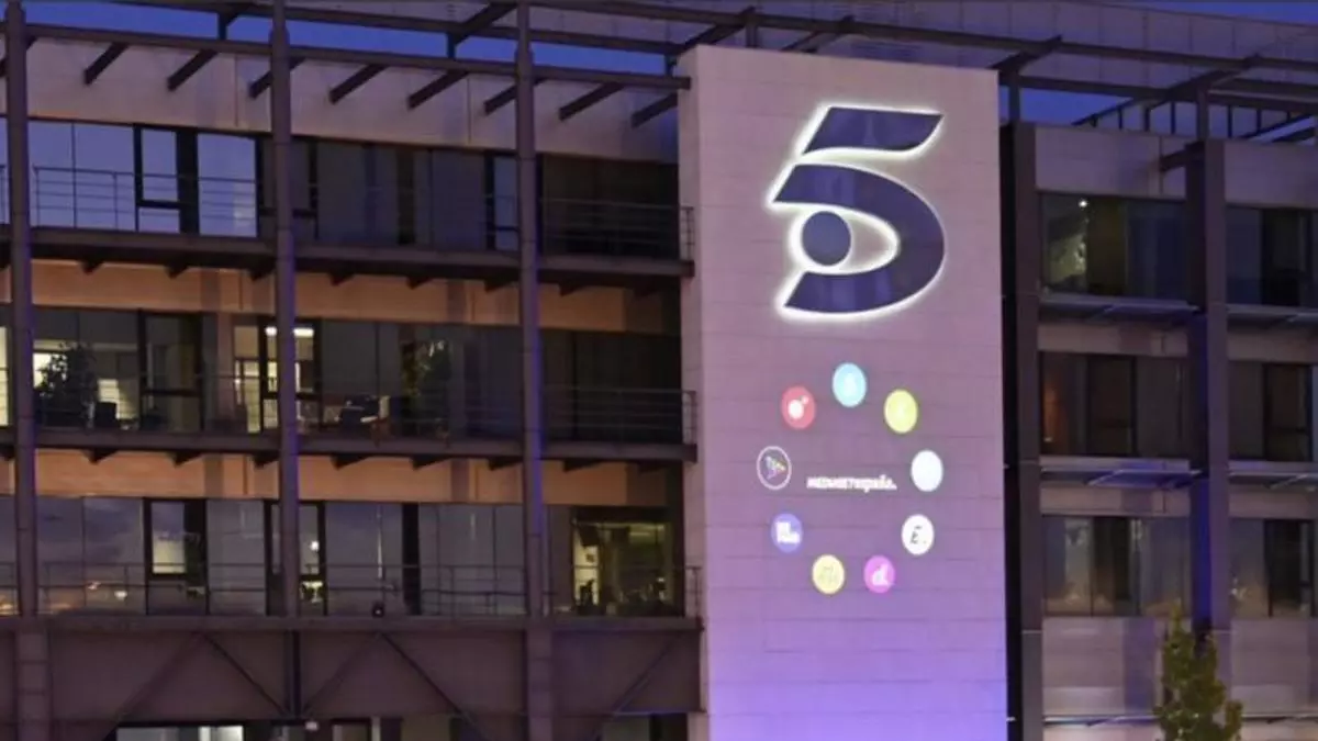 Dimite uno de los principales directivos de Mediaset en plena crisis de audiencia de Telecinco