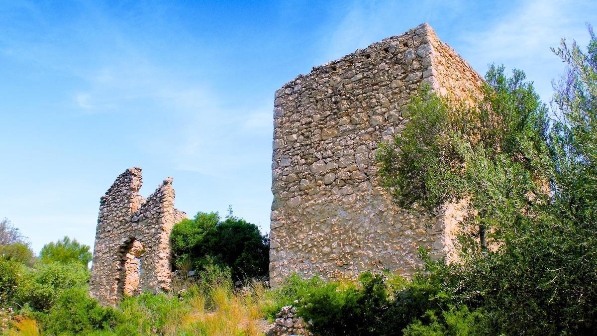 Custodio de una ermita, es uno de los pueblos menos habitados de la zona.
