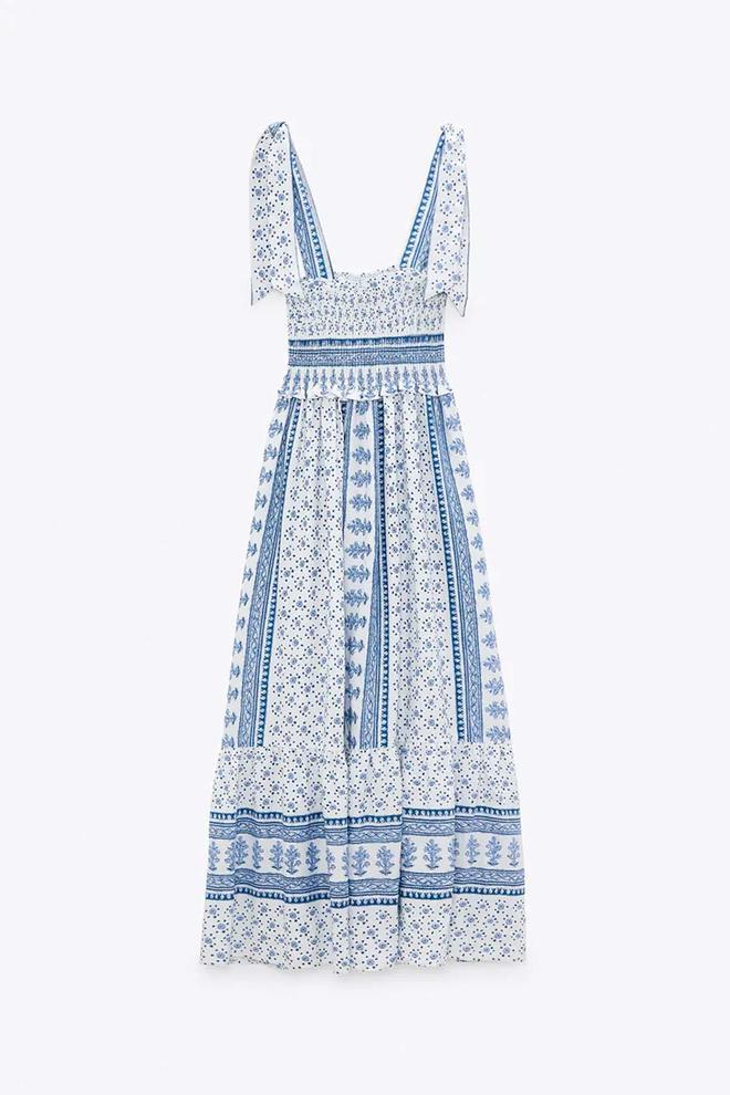 Vestido estampado blanco y azul de Zara