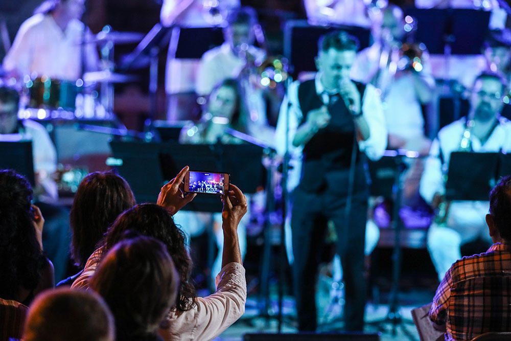 Big Band Ciutat d'Eivissa y Pere Arguimbau Quarte, en la Plaça Sotavila