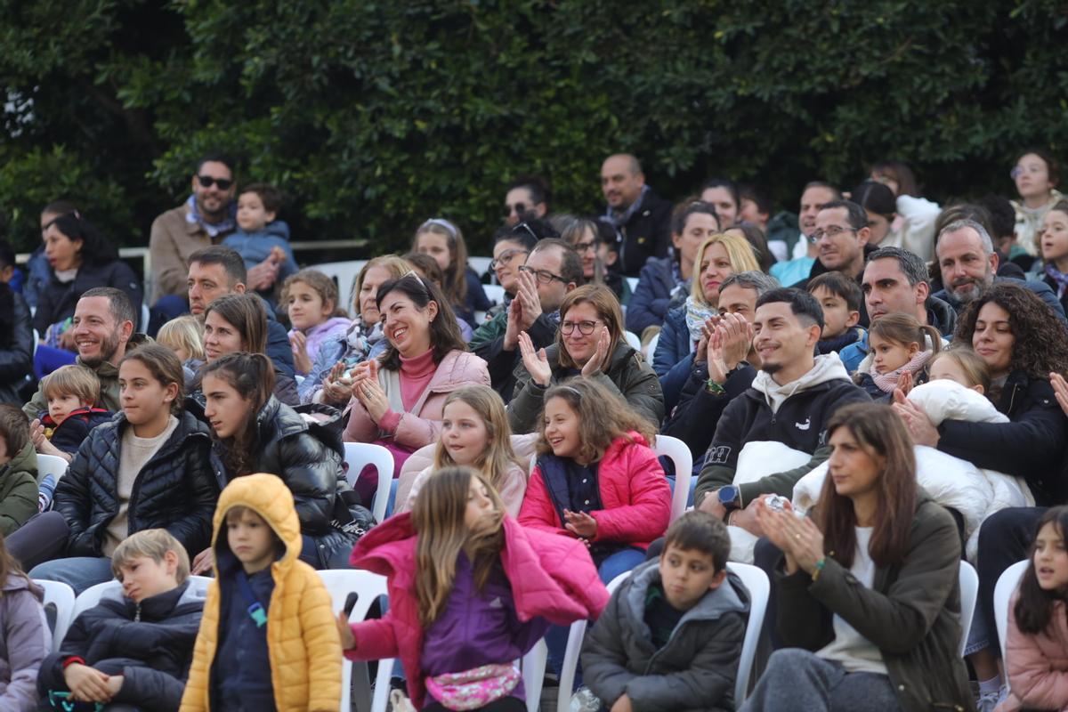 Magdalena Circus conquista a los más pequeños tras la lluvia