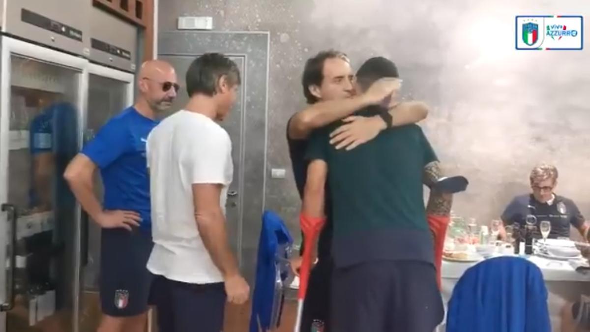 Spinazzola se despide de la Eurocopa entre los aplausos de sus compañeros