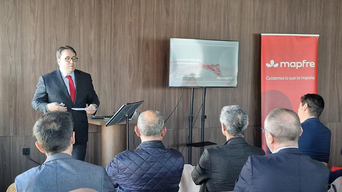 José Miguel Espinar Espinosa, el nuevo director regional de Mapfre en Alicante-Murcia